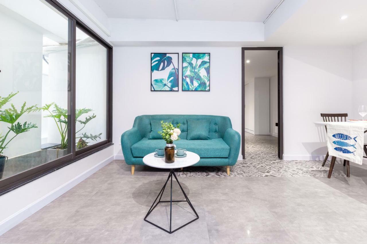 Cozrum Homes - Premier Residence Ho Chi Minh-staden Exteriör bild